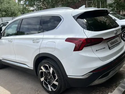 Hyundai Santa Fe 2022 года за 15 000 000 тг. в Астана – фото 4