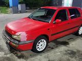 Volkswagen Golf 1993 годаүшін1 500 000 тг. в Тараз