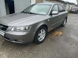 Hyundai Sonata 2006 года за 3 800 000 тг. в Житикара – фото 2
