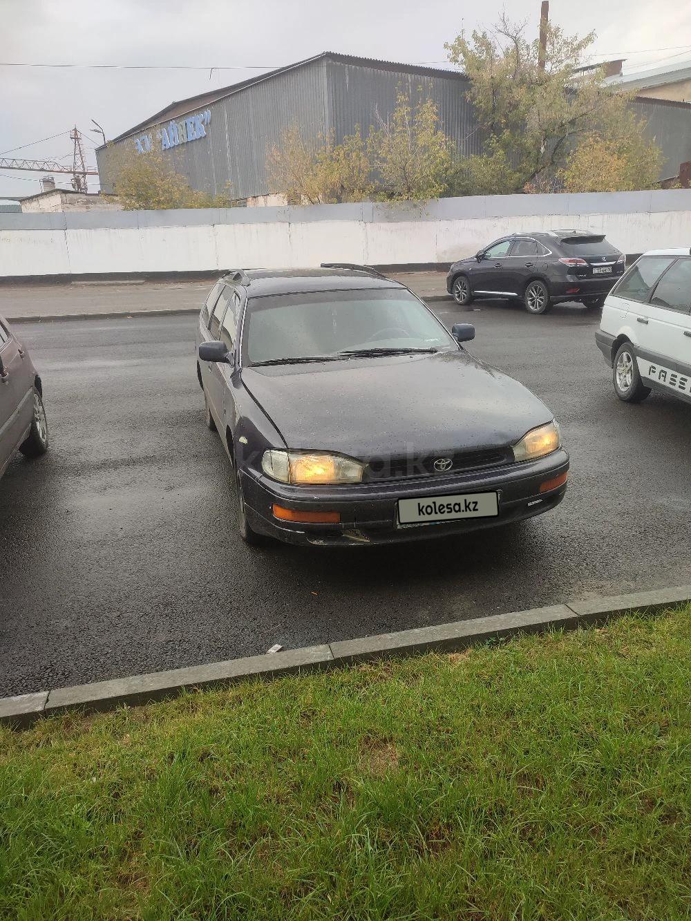 Toyota Camry 1992 г.