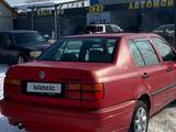 Volkswagen Vento 1993 года за 1 000 000 тг. в Алматы – фото 3