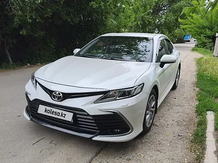 Toyota Camry 2021 года за 14 000 000 тг. в Тараз