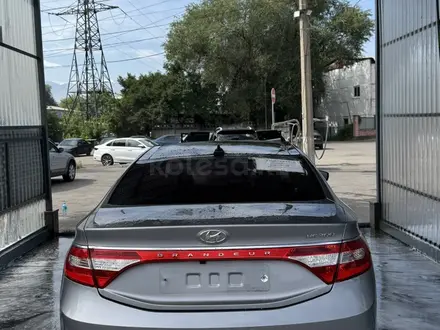 Hyundai Grandeur 2016 года за 5 200 000 тг. в Алматы – фото 2