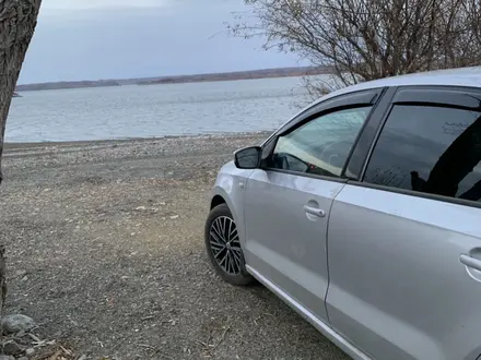 Volkswagen Polo 2014 года за 3 950 000 тг. в Актобе – фото 13