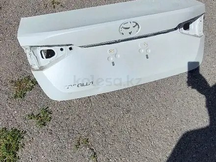 Крышка багажника за 15 700 тг. в Алматы