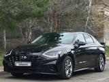Hyundai Sonata 2022 года за 10 500 000 тг. в Астана – фото 2