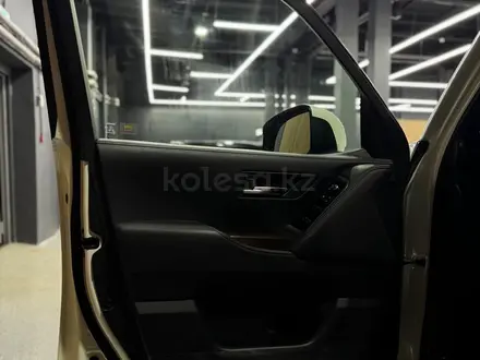 Toyota Land Cruiser 2021 года за 48 000 000 тг. в Алматы – фото 17