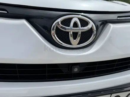 Toyota RAV4 2019 года за 11 400 000 тг. в Актобе – фото 13