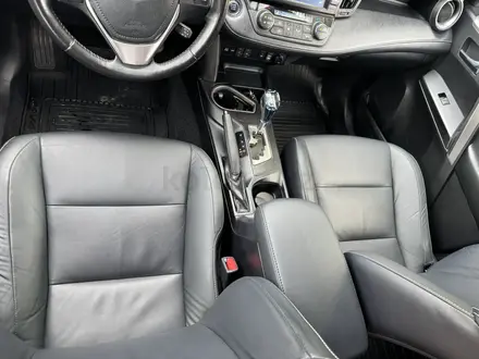 Toyota RAV4 2019 года за 11 400 000 тг. в Актобе – фото 15