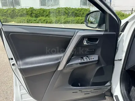 Toyota RAV4 2019 года за 11 400 000 тг. в Актобе – фото 21
