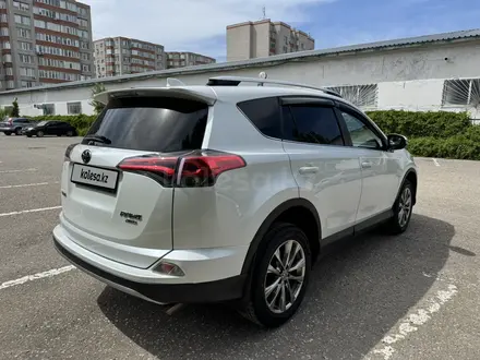 Toyota RAV4 2019 года за 11 400 000 тг. в Актобе – фото 9