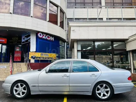 Mercedes-Benz E 320 2001 года за 5 400 000 тг. в Алматы – фото 2