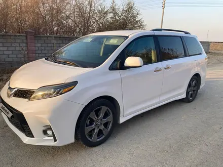 Toyota Sienna 2017 года за 16 000 000 тг. в Кызылорда – фото 2