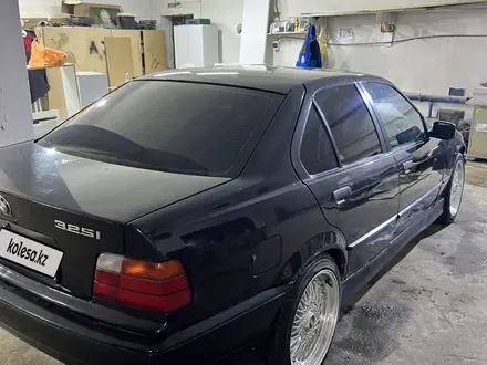 BMW 325 1991 года за 2 200 000 тг. в Атырау – фото 4