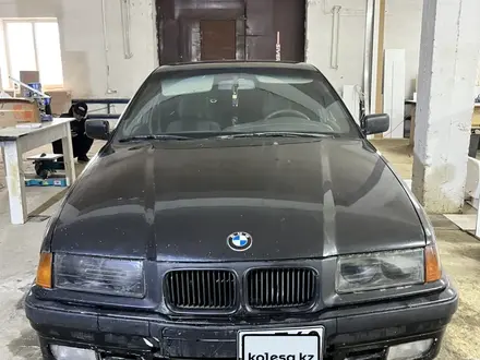 BMW 325 1991 года за 2 200 000 тг. в Атырау – фото 2