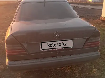 Mercedes-Benz E 230 1989 года за 1 300 000 тг. в Костанай – фото 3