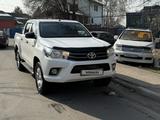 Toyota Hilux 2018 года за 16 200 000 тг. в Алматы