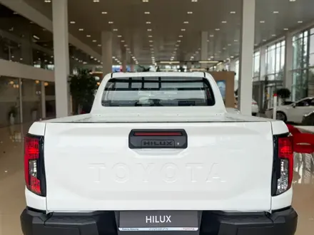Toyota Hilux Comfort 2026 года за 27 890 000 тг. в Алматы – фото 7