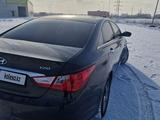 Hyundai Sonata 2010 года за 5 250 000 тг. в Астана – фото 2