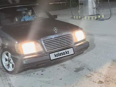 Mercedes-Benz E 260 1992 года за 1 500 000 тг. в Семей – фото 2