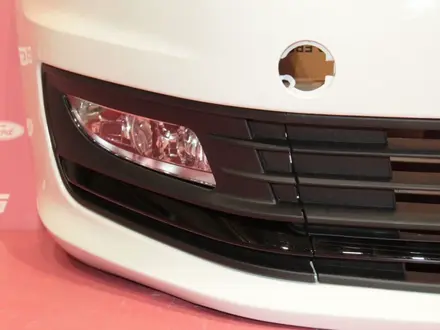 Бампер решетка на Volkswagen Polo за 25 000 тг. в Алматы – фото 11
