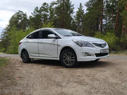 Hyundai Solaris 2014 года за 4 850 000 тг. в Семей – фото 2