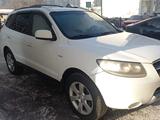 Hyundai Santa Fe 2007 годаүшін6 500 000 тг. в Астана – фото 2