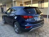 Hyundai Santa Fe 2017 года за 6 000 000 тг. в Атырау – фото 3