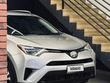 Toyota RAV4 2017 года за 7 800 000 тг. в Атырау – фото 5