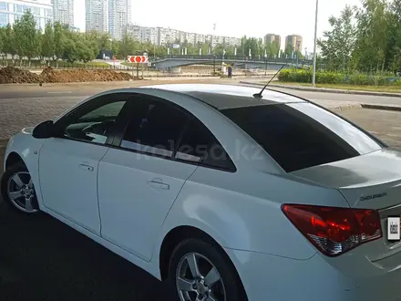 Chevrolet Cruze 2011 года за 2 500 000 тг. в Астана – фото 13