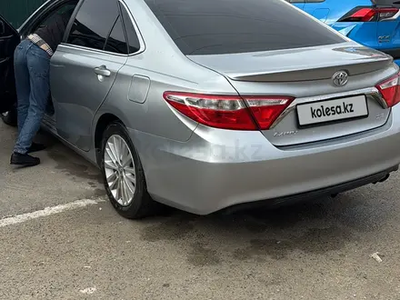 Toyota Camry 2015 года за 9 200 000 тг. в Актау – фото 2