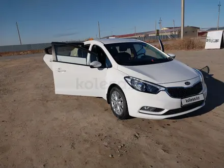 Kia Cerato 2015 года за 7 400 000 тг. в Кульсары – фото 3