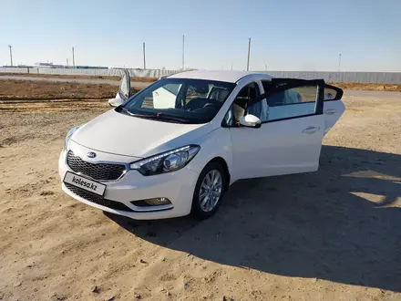 Kia Cerato 2015 года за 7 400 000 тг. в Кульсары – фото 4