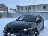 Toyota Camry 2022 года за 12 600 000 тг. в Тараз