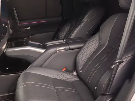 Lexus LX 600 VIP 2022 года за 66 000 000 тг. в Алматы – фото 10