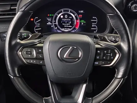 Lexus LX 600 VIP 2022 года за 66 000 000 тг. в Алматы – фото 12