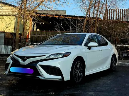 Toyota Camry 2021 года за 12 800 000 тг. в Алматы – фото 7