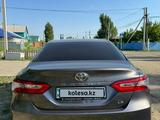 Toyota Camry 2018 годаүшін12 000 000 тг. в Актобе – фото 2