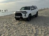 Toyota 4Runner 2021 года за 26 000 000 тг. в Актау