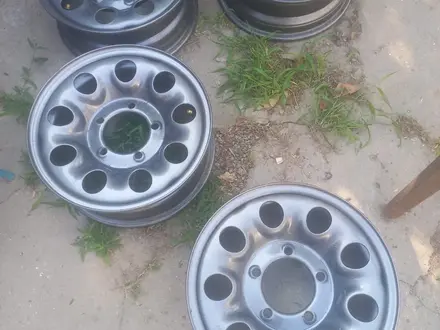 Комплект дисков 15x5 1/2jj для Suzuki, УАЗ, Jeep, Ford, Toyota за 75 000 тг. в Алматы – фото 2