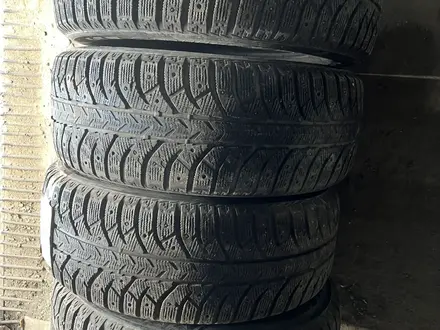 285-60-18 Bridgestone зима шипы 4 Штуки за 80 000 тг. в Алматы – фото 8