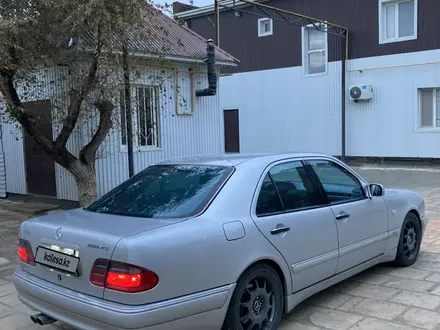 Mercedes-Benz E 320 1997 года за 4 200 000 тг. в Жанаозен – фото 9