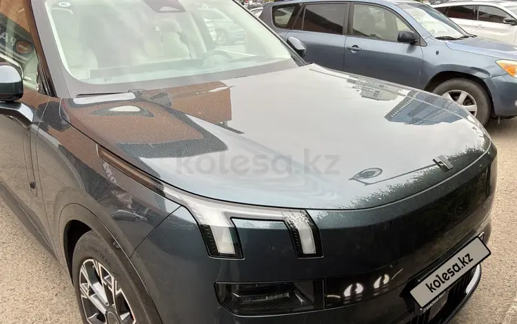 Lynk & Co 900 2025 года за 30 000 000 тг. в Астана
