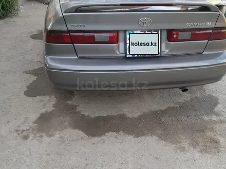 Toyota Camry 1999 года за 2 700 000 тг. в Тараз – фото 2