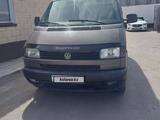 Volkswagen Caravelle 1995 годаfor3 700 000 тг. в Павлодар