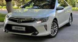 Toyota Camry 2017 года за 15 000 000 тг. в Шымкент