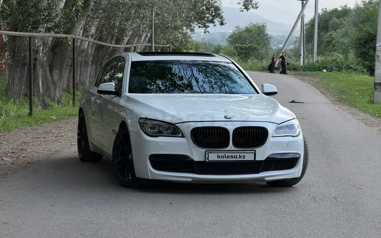 BMW 750 2010 года за 11 500 000 тг. в Алматы