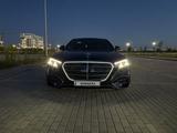 Mercedes-Benz S 450 2026 года за 122 100 000 тг. в Астана