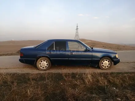 Mercedes-Benz E 200 1990 года за 1 000 000 тг. в Тараз – фото 4