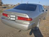 Toyota Camry 2000 годаүшін3 250 000 тг. в Зайсан – фото 3